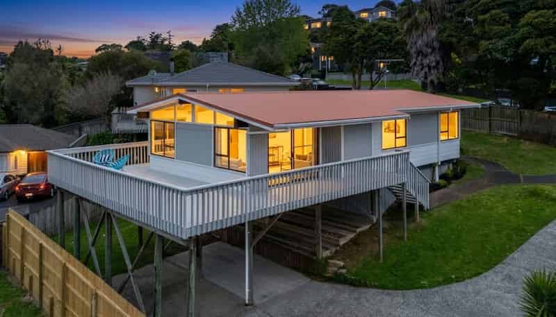 66 Spinella Drive, Bayview