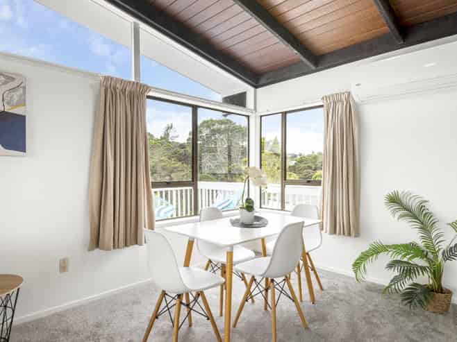 66 Spinella Drive, Bayview