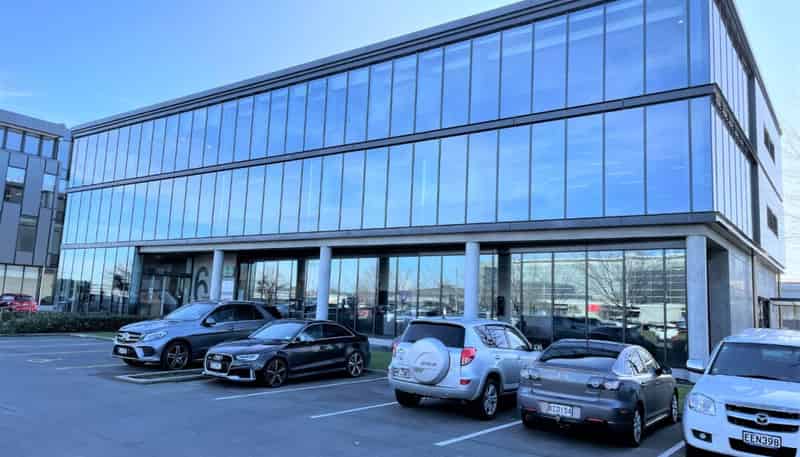6 Show Place, Addington