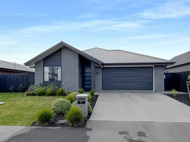42 Redbrook Road, Casebrook
