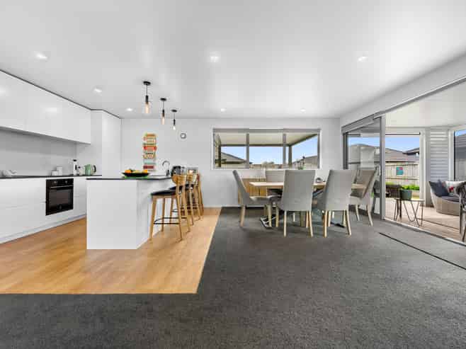 30 Powhaitere Road, One Tree Point