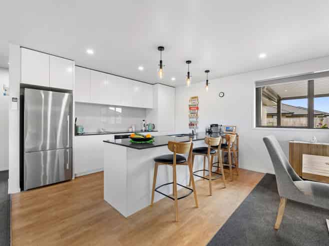 30 Powhaitere Road, One Tree Point