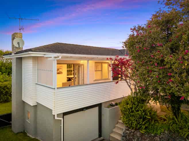 72 Golf Road, New Lynn