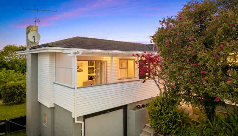 72 Golf Road, New Lynn