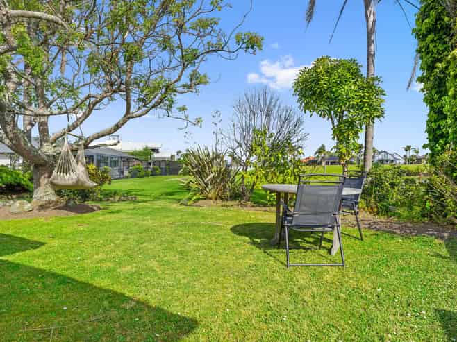19 Barbados Way, One Tree Point