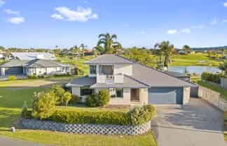 19 Barbados Way, One Tree Point