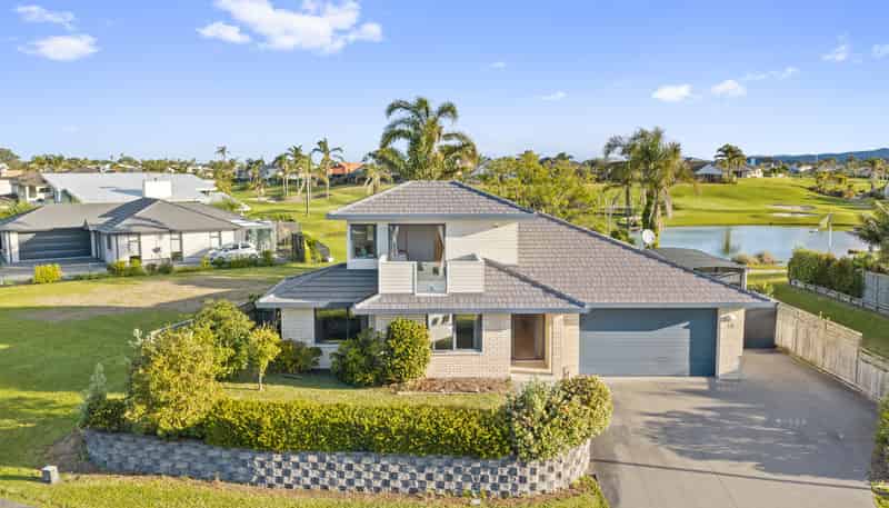 19 Barbados Way, One Tree Point