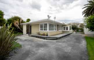7 Holden Avenue, Haumoana