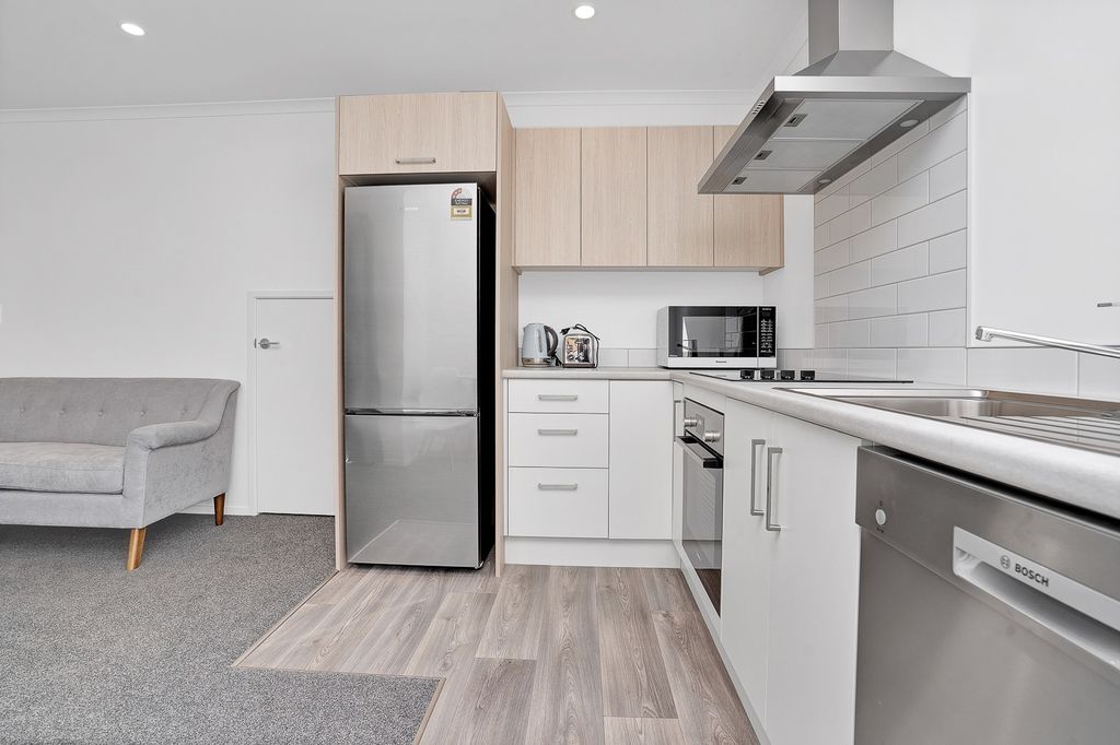 Power & Internet included - close to University 5