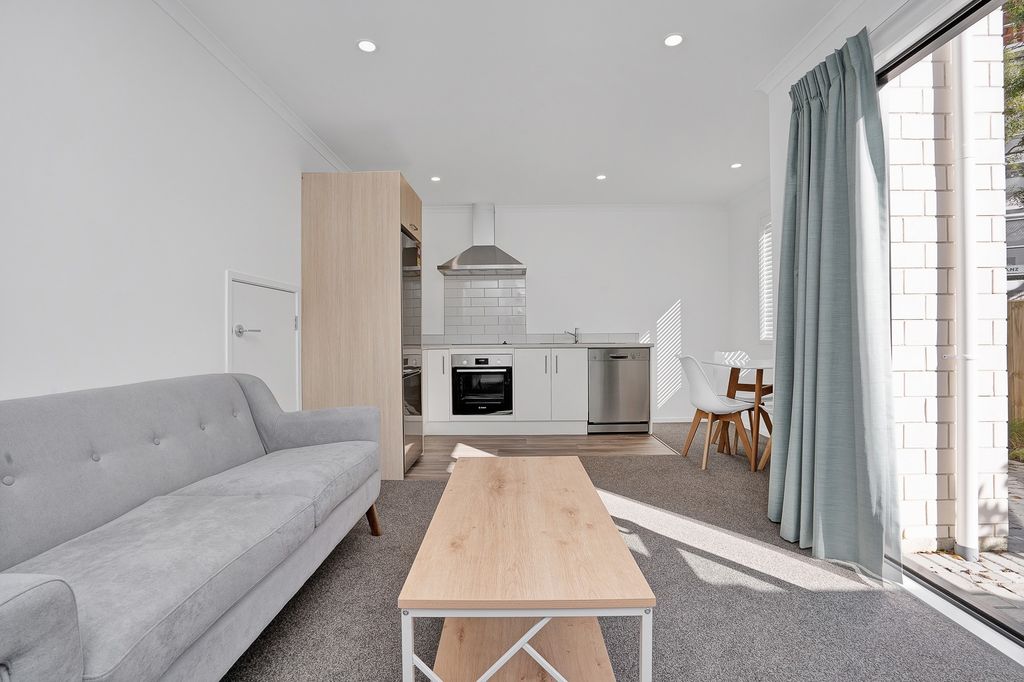 Power & Internet included - close to University 3