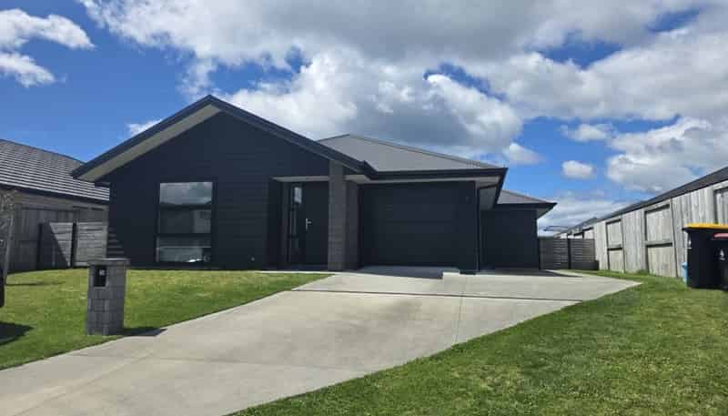 16 Tiria Drive, Papamoa