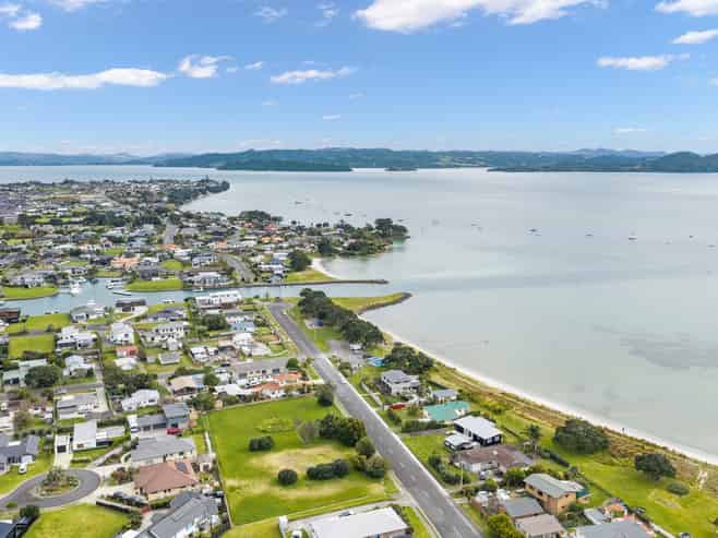 133 - 135 Marsden Bay Drive, One Tree Point