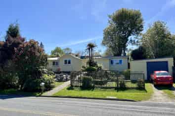 5 Abel Tasman Drive, Takaka