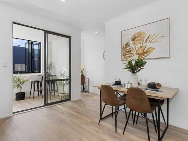 8/24 Liverpool Street, Hamilton Central