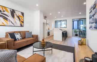 8/24 Liverpool Street, Hamilton Central