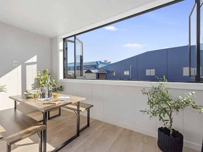 8/24 Liverpool Street, Hamilton Central