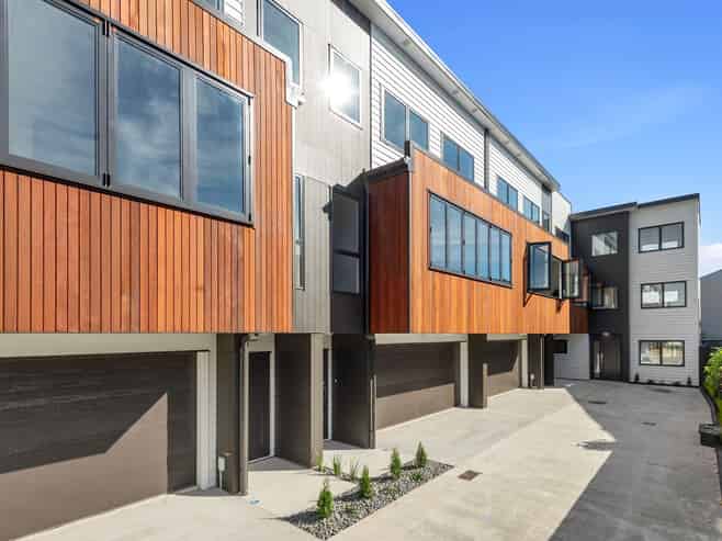 8/24 Liverpool Street, Hamilton Central