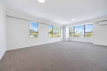 2/30 St Vincent Avenue, Remuera