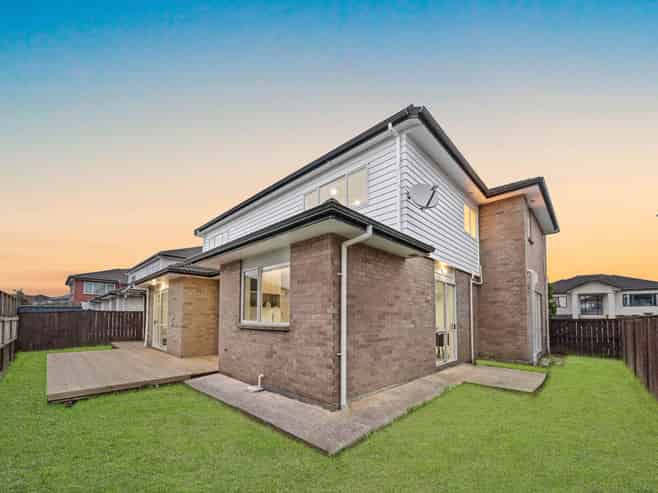 17 Andy Crescent, Flat Bush
