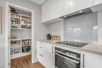 37 Moreton Green, Rolleston
