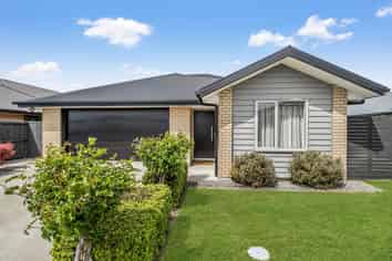 37 Moreton Green, Rolleston