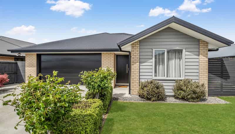 37 Moreton Green, Rolleston