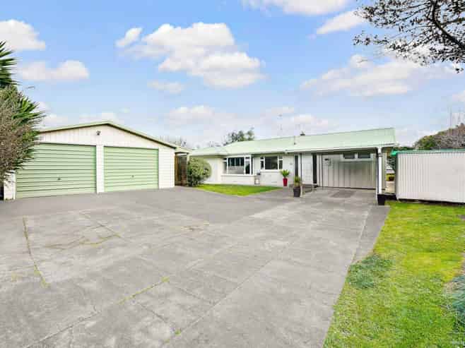 63 Beach Road, Papakura