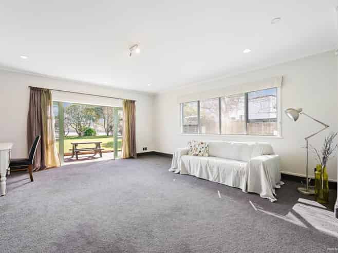 63 Beach Road, Papakura