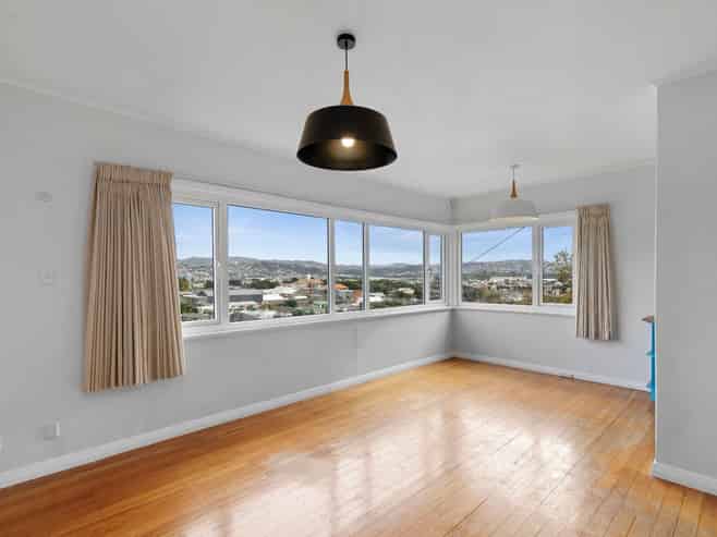 14 Elphinstone Ave, Strathmore Park