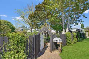 284 Main Road, Tairua