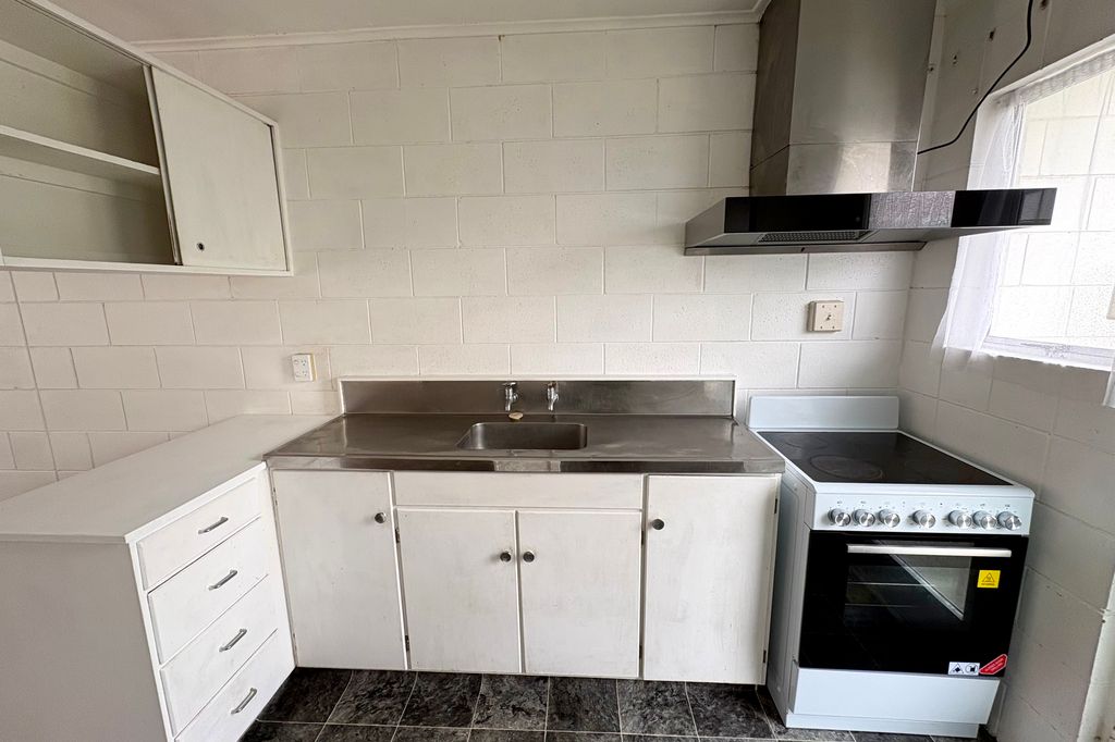 7a Inverness Avenue 2