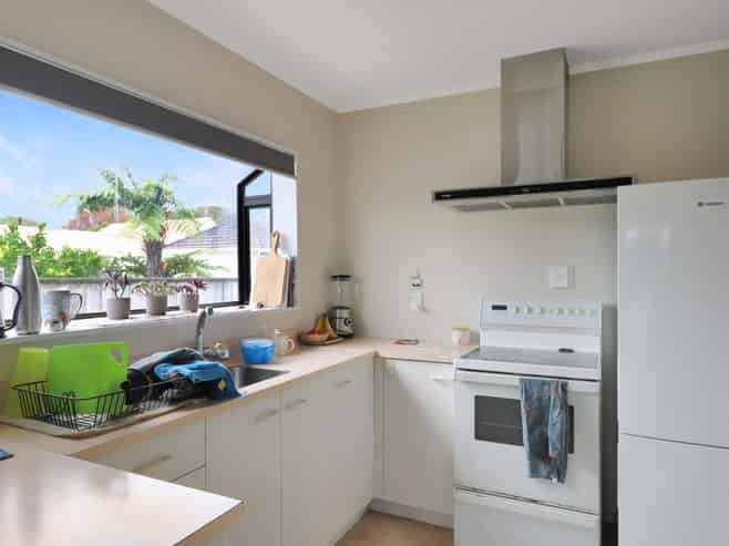 B/3 Bush Street, Naenae