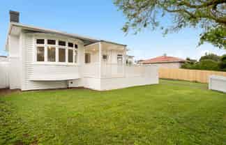 13 Lippiatt Road, Otahuhu