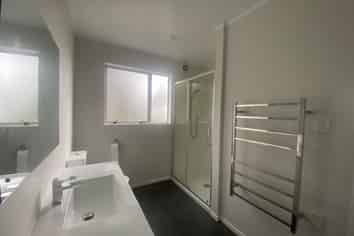 A/6 Glanmire Road, Newlands