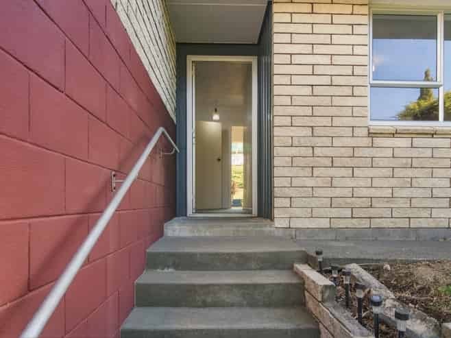 13 Pukekohatu Street, Waitara
