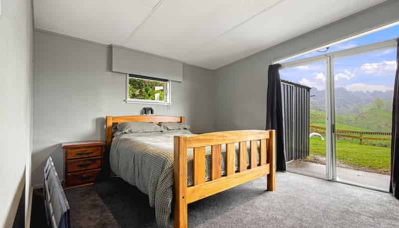 3434 State Highway 4, Aria