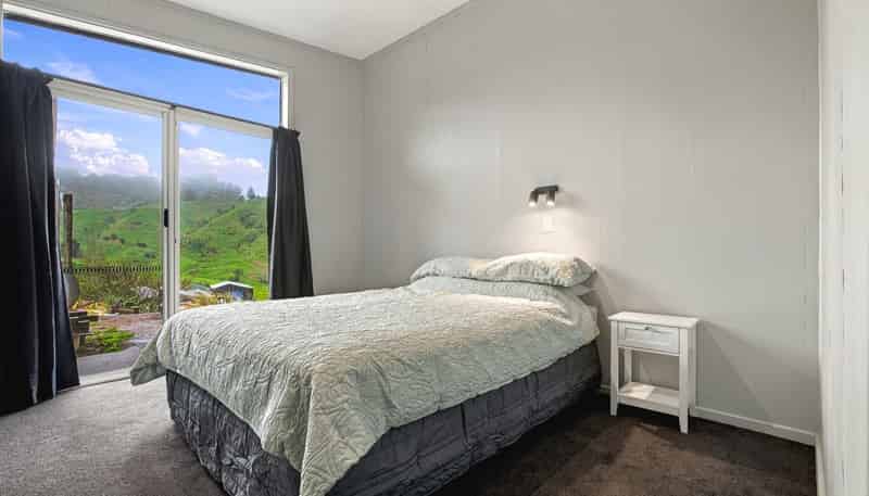 3434 State Highway 4, Aria