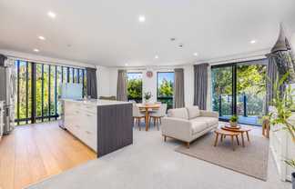 52/8 Thompson Park Road, Mount Wellington