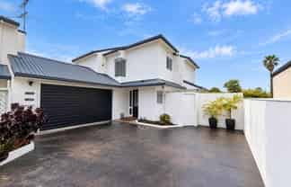 8B Nihill Crescent, Mission Bay