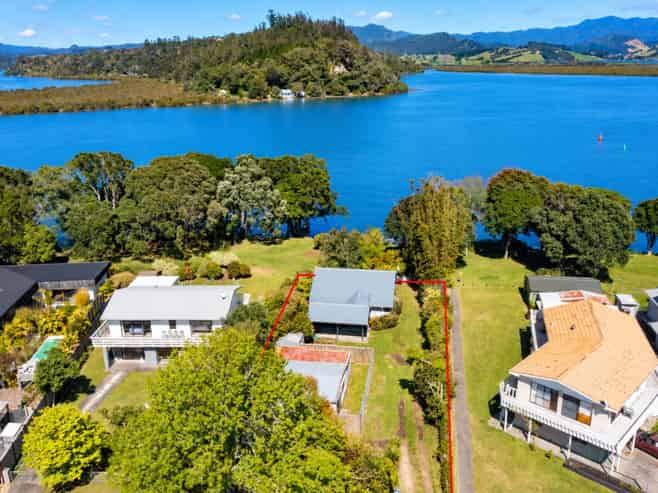 10 Robinson Road, Whitianga