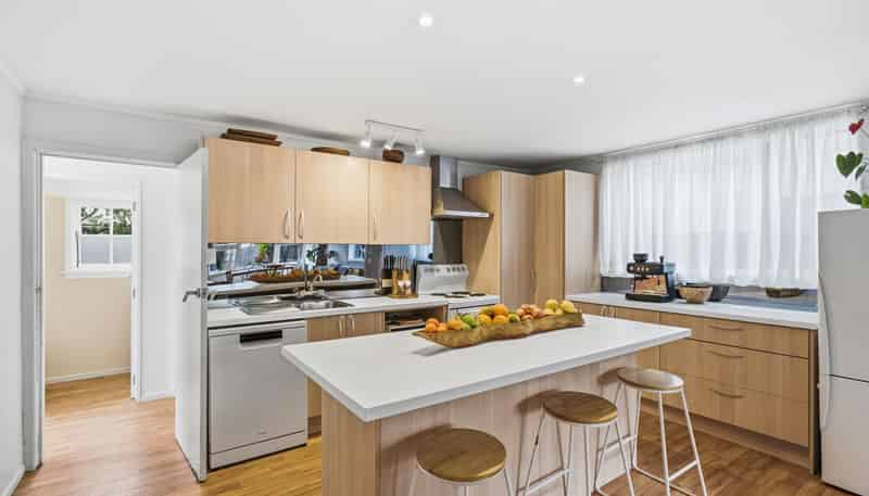 32 Burke Street, Addington