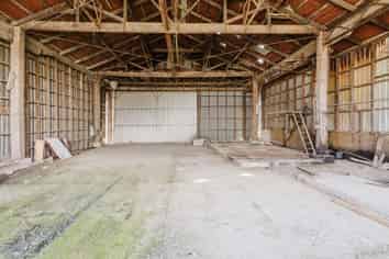 Large, high-stud warehouse