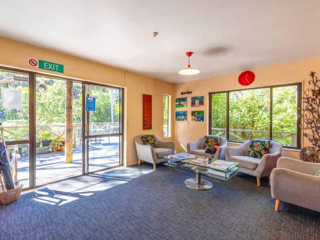 223 Ocean View Road, Oneroa