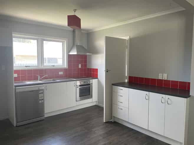 620 Nelson Street North, Mahora