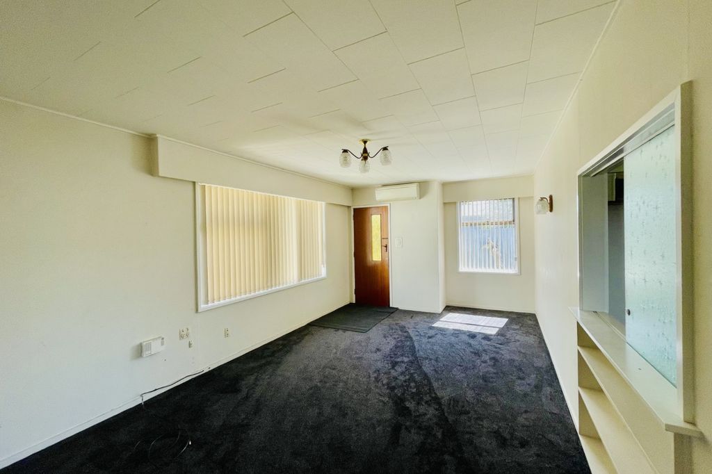 Southampton Street East, Akina 2