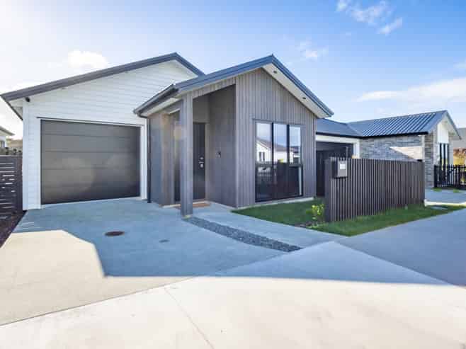 390 Te Taruna Drive, Milldale