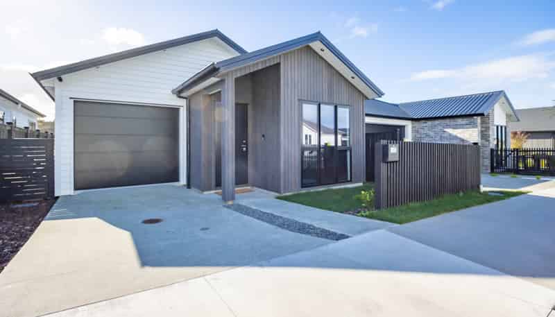 390 Te Taruna Drive, Milldale