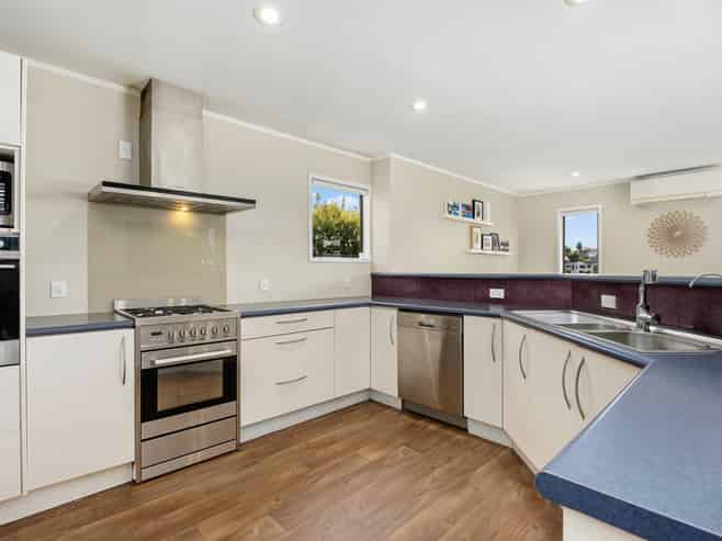 12 Braemar Road, Rothesay Bay