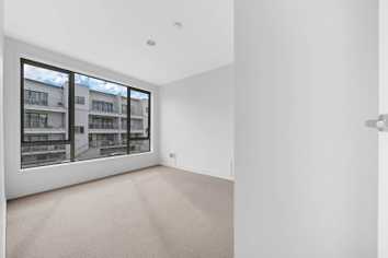 1D/136 Stancombe Road, Flat Bush