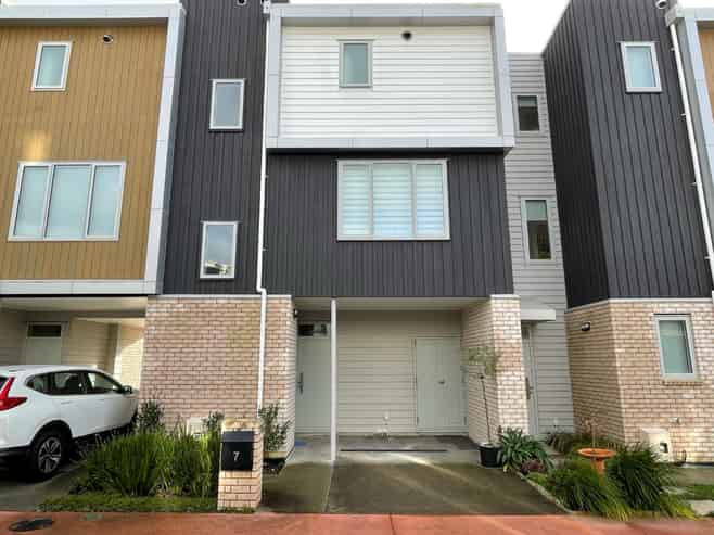 7 Ceramic Lane, New Lynn